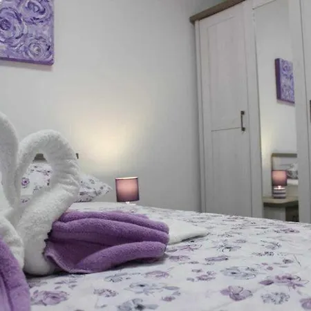 Holiday home Ela - Three Bedroom With Outdoor Pool St Dracevica
