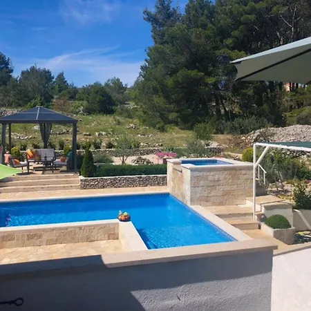 Holiday home Ela - Three Bedroom With Outdoor Pool St Dracevica