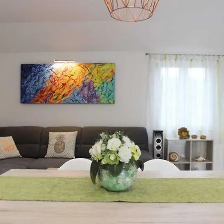 Semesterbostad Ela - Three Bedroom With Outdoor Pool St *
